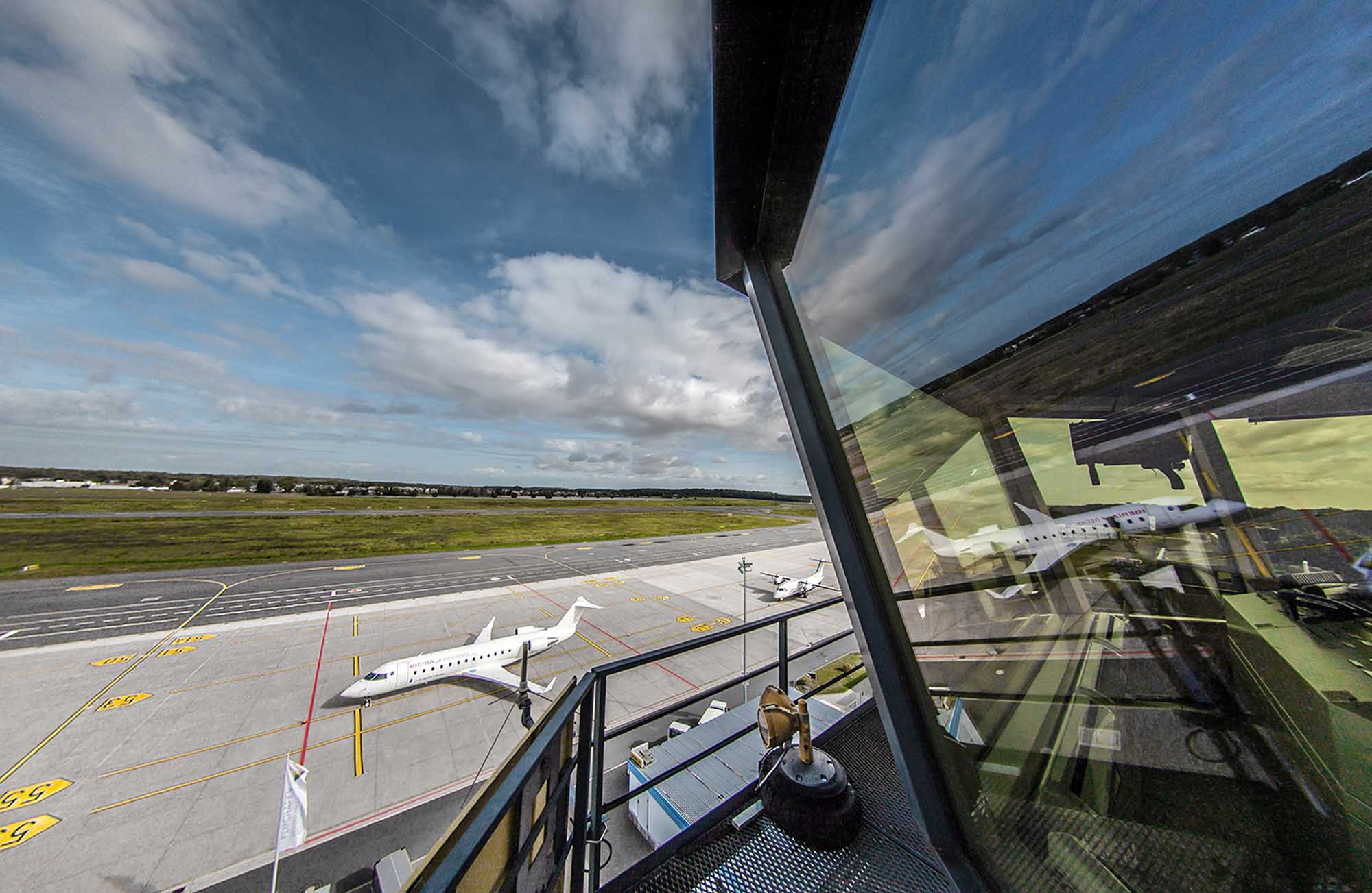 View of the runway from the tower pulpit. Picture source: Andreas Rudolph